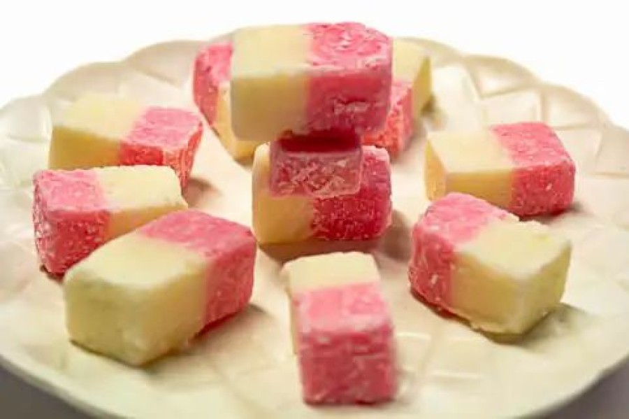 Seasonal Treats * | Kelly'S Confectionery Fudge / Coconut Ice Coconut Ice