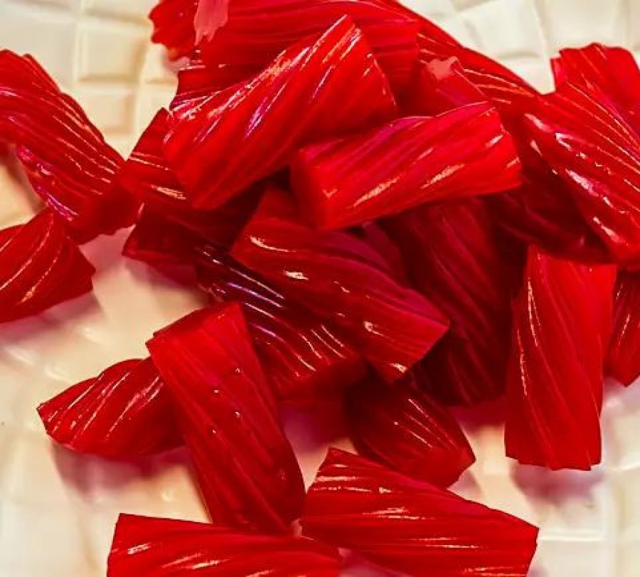 Lollies & Chocolate * | Fini Strawberry Licorice Twists Licorice / Aniseed