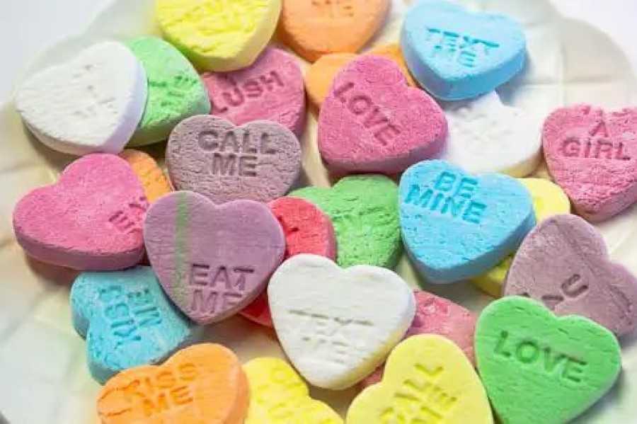 Lollies & Chocolate * | Pittsworth Confectionery Bulk Chocolate & Lollies Aussie Conversation Hearts 2Kg