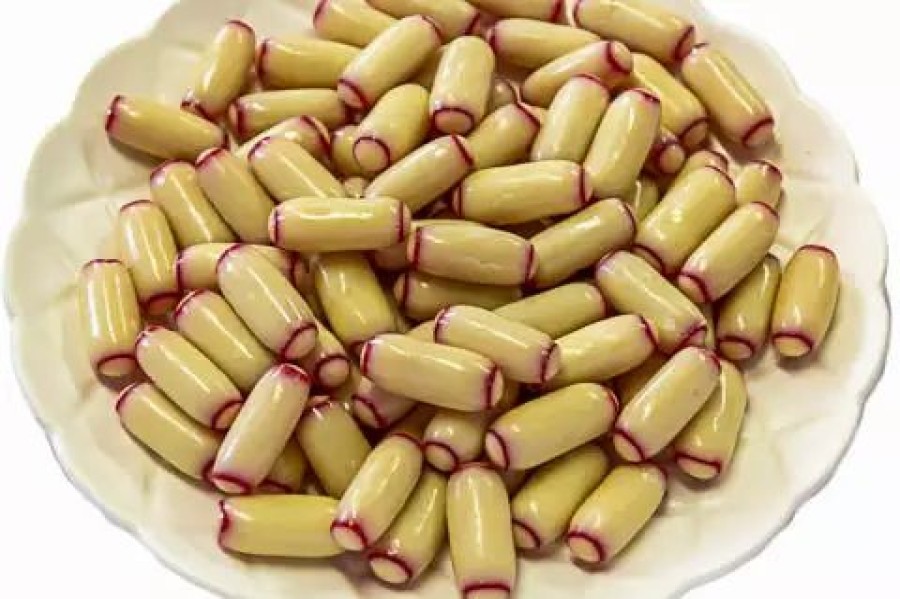 Lollies & Chocolate * | Fyna Confectionery Licorice / Aniseed White Chocolate Raspberry Bullets 380G