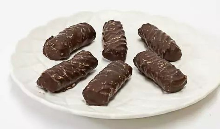 Lollies & Chocolate * | Ricci Licorice / Aniseed Black Licorice Short Twists Coated In Milk Chocolate