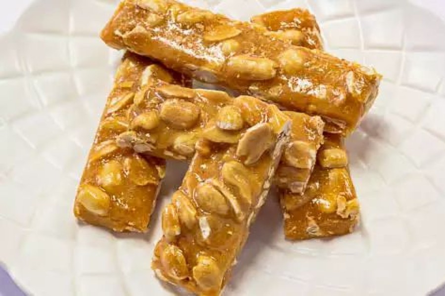 Seasonal Treats * | Kelly'S Confectionery Peanut Brittle 3Kg Old Aussie Favourites & Classic Retro Lollies